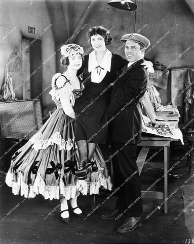 director King Vidor - Florence Vidor - Catherine Vidor - 1926 silent film La Boheme - 0428-011