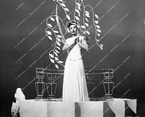 lovely Lena Horne - 1946 film Till the Clouds Roll By - 0431-018