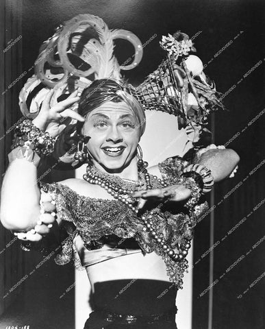 Mickey Rooney in drag as Carmen Miranda - 1941 film Babes on Broadway - 0431-021