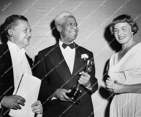 Jean Hersholt, Ingrid Bergman, James Baskett on stage Academy Awards Oscars 1948 - 0432-013