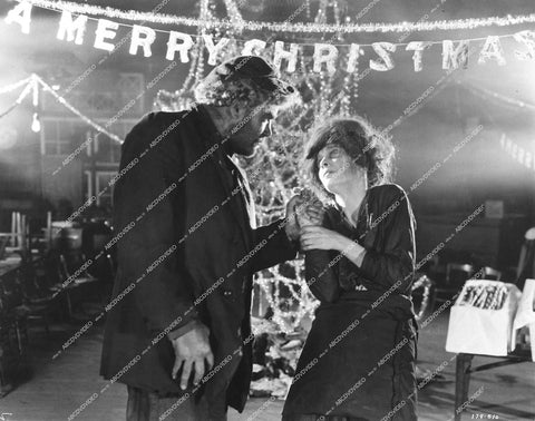 Zasu Pitts, Gibson Gowland - 1924 silent film Greed - 0432-033