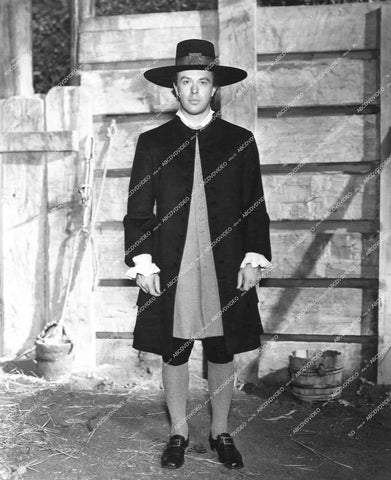 Harvey Stephens costume wardrobe shot - 1937 film Maid of Salem - 0435-031