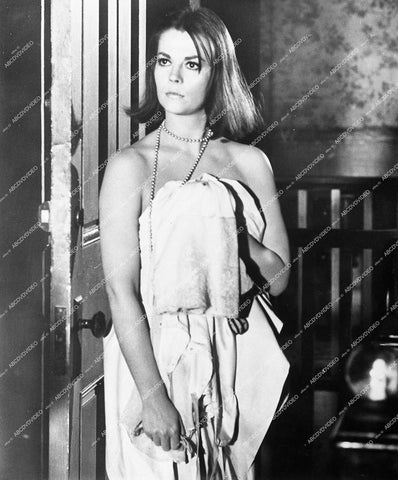 beautiful Natalie Wood - 1966 film This Property is Condemned - 0436-034