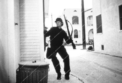 Steve Forrest - 1975 TV S.W.A.T. - 0437a-015