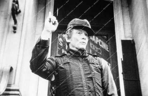 Steve Forrest - 1975 TV S.W.A.T. - 0437a-017