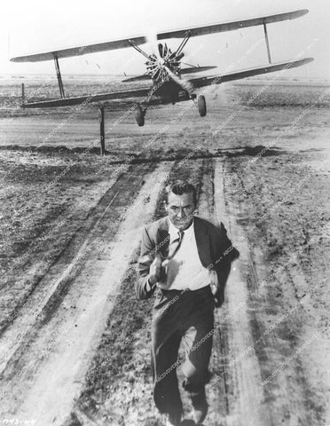 Cary Grant running from the cropduster - 1959 film North by Northwest - 0441-001