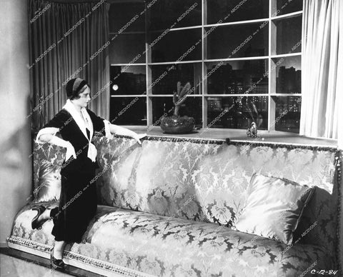 Barbara Stanwyck - 1931 film The Miracle Woman - 0448-012