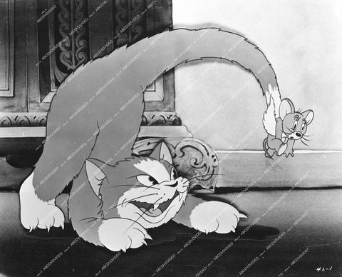 animated characters Tom & Jerry - 1940 cartoon film Puss Gets the Boot - 0451-034