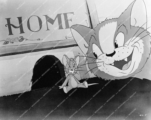 animated characters Tom & Jerry - 1940 cartoon film Puss Gets the Boot - 0452-001