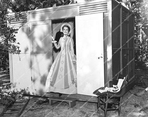 Jeanette MacDonald in her portable dressing room - 1938 film The Girl of the Golden West - 0454-021