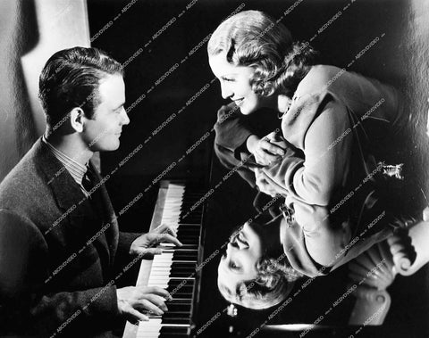 Jeanette MacDonald, Lew Ayres - 1939 film Broadway Serenade - 0456-005