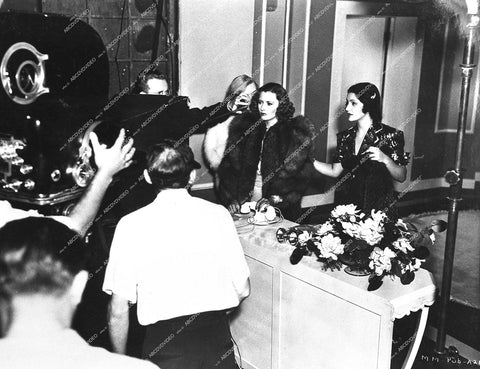 Barbara Stanwyck and camera crew behind the scenes - 1938 film The Mad Miss Manton - 0457-035