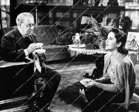 Elizabeth Taylor, S Z Sakall - 1947 film Cynthia - 0458-006