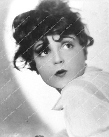 cutie Sue Carol portrait - 0458-034