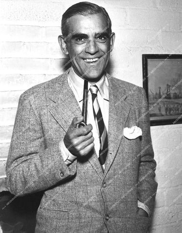 Boris Karloff at home enjoying his pipe - 0460-017