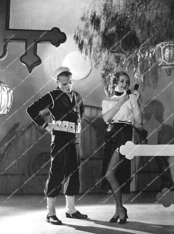 James Cagney, Claire Dodd maybe - 1933 film Footlight Parade - 0460-028