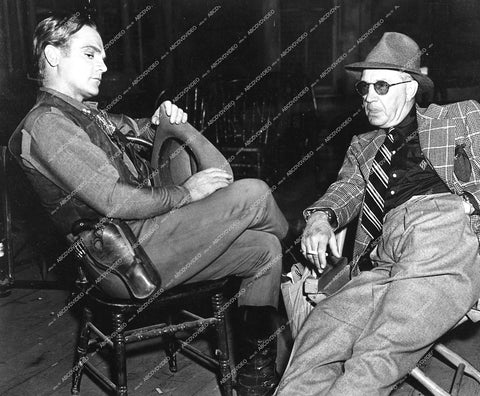 director Lloyd Bacon, James Cagney on set - 1939 film The Oklahoma Kid - 0460-029