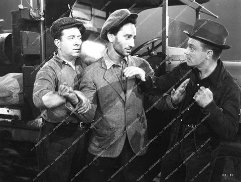 James Cagney, Elia Kazan, Frank McHugh - 1940 film City for Conquest - 0460-035