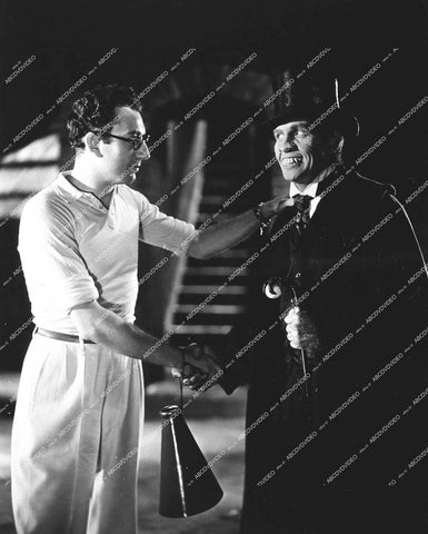 director Rouben Mamoulian, Fredric March on set - 1931 film Dr Jekyll and Mr Hyde - 0461-017