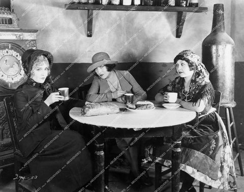 Renee Adoree, Jacqueline Gadsdon, Gertrude Short - 1927 silent film The Show - 0462-021