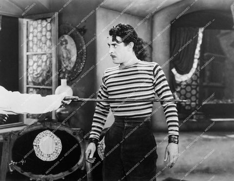 John Gilbert - 1927 silent film The Show - 0462-022