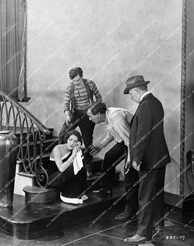 Aileen Pringle, Mitchell Lewis, DeWitt Jennings, Robert Ober - 1925 silent film The Mystic - 0462-028