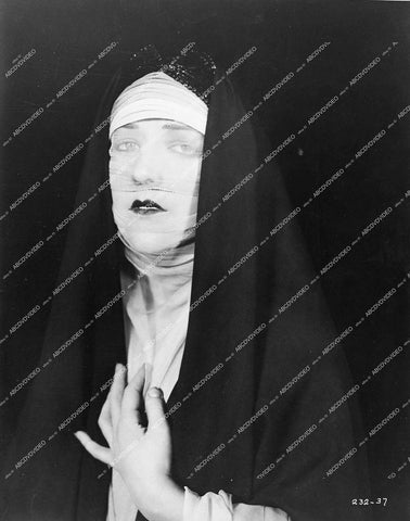 Aileen Pringle - 1925 silent film The Mystic - 0462-029