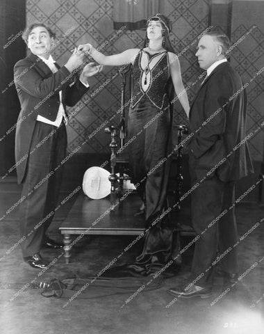 Aileen Pringle, Mitchell Lewis, DeWitt Jennings - 1925 silent film The Mystic - 0463-004