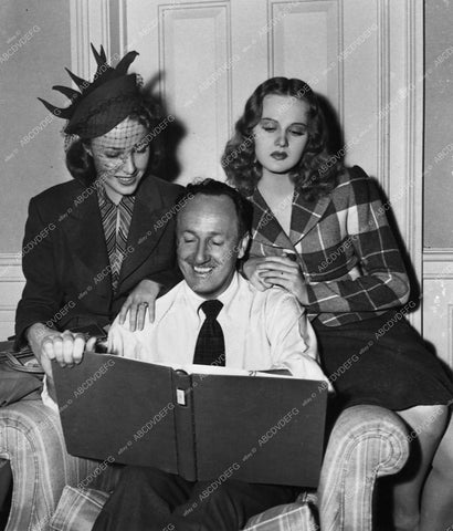 Size: 8x10