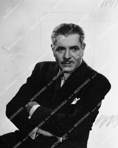 Warner Baxter portrait - 11002-017