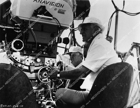 candid director Stanley Kramer on location - 11007-007