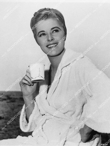 candid Eleanor Parker in robe w coffee on set film Interrupted Melody - 11011-025