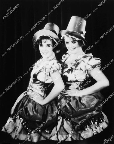 cuties Sally O'Neil and sister Molly O'Day portrait - 11014-035