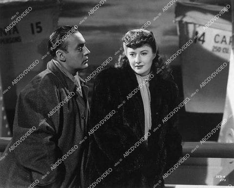 Barbara Stanwyck, Charles Boyer film Flesh and Fantasy - 11028-013