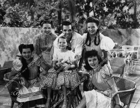 candid Desi Arnaz, Beverly Simmons, Donna Alyce Louise Yvonne King Sisters film Cuban Pete - 11029-003