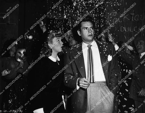 Desi Arnaz, Mary Hatcher film Holiday in Havana - 11029-008