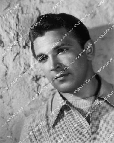 Danny Morton portrait - 11041-003