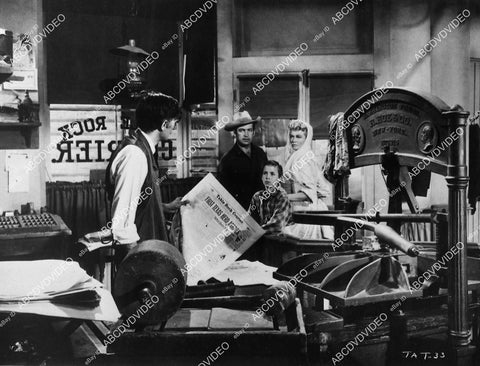 Richard Egan, Dorothy Malone, Billy Chapin film Tension at Table Rock - 11044-018