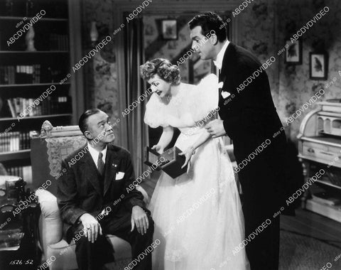 Donald MacBride, Fred MacMurray, Claudette Colbert film The Egg and I - 11044-028