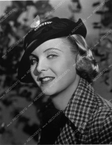 beautiful Jean Muir portrait 11247-10 - 11247-10