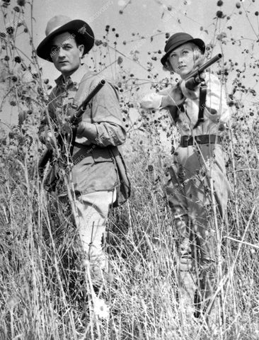 Melburn Stone Evelyn Knapp c 1936 out hunting candid 12878-16