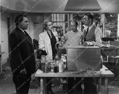 Randolph Scott Marlene Dietrich film The Spoilers 12975-06