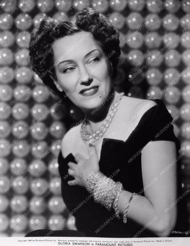 Gloria Swanson Paramount Portrait 75-04