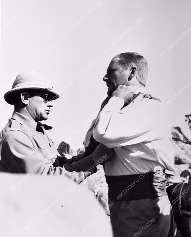 candid Errol Flynn on set film Kim 142-33