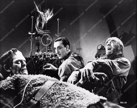 Bela Lugosi Carol Borland James Wong Howe candid Mark of the Vampire 346-03