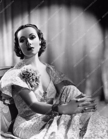 Dolores del Rio portrait 590-20