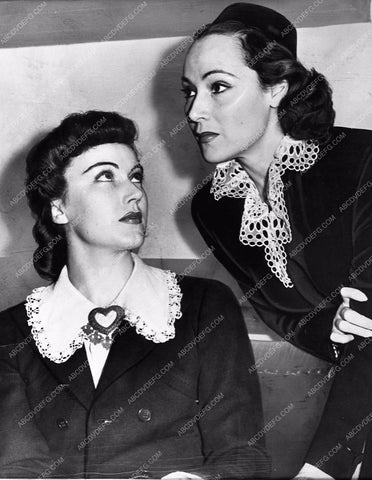 cool candid Fay Wray and Dolores Del Rio 593-35