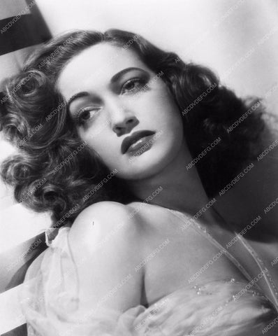 Dorothy Lamour portrait 683-25