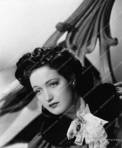 Dorothy Lamour portrait 683-26