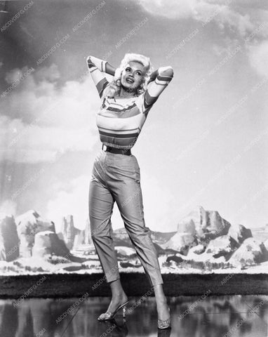 Jayne Mansfield sexy 50's pose 687-05